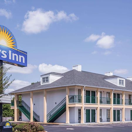 Days Inn By Wyndham Симпсонвилл Экстерьер фото