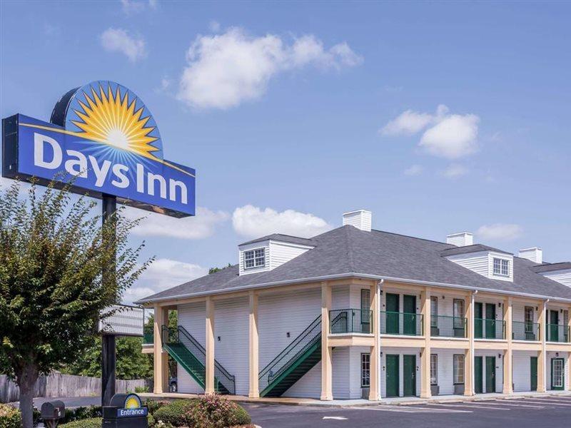 Days Inn By Wyndham Симпсонвилл Экстерьер фото