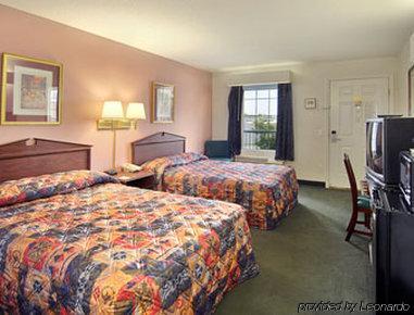 Days Inn By Wyndham Симпсонвилл Номер фото